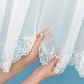 Svetlo smotanová záclona s perleťovo vytkávanou bordúrou zámocký vzor do oblúčka ZAC-026 výška 300 cm Iba metráž