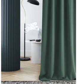 Elegantný tmavo zelený zatemňujúci záves na riasiacu pásku 140 x 280 cm