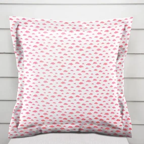 Biante Detská bavlnená obliečka na vankúš s lemom Sandra SA-128 Koralové obláčiky na bielom 30 x 50 cm