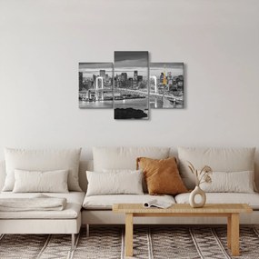 Obraz - Veľkomesto so žltou vežou (90x60 cm)
