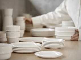 Krémovobiela porcelánová šálka 320 ml Eau – Zone