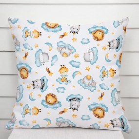 Biante Detská bavlnená obliečka na vankúš Sandra SA-693 Africké zvieratká na modrých obláčikoch na bielom 35 x 45 cm