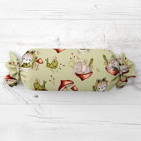 Biante Detský vankúš valec bonbon Sandra SA-474 Žabky a zvieratká medzi hubami na zelenom 15x40 cm