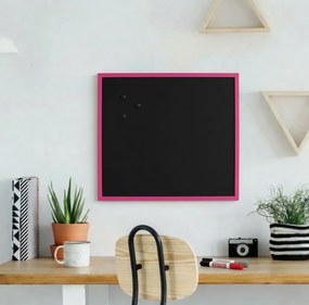 Toptabule.sk  Čierna magnetická popisná tabuľa v ružovom drevenom ráme COLOR 100x40 cm
