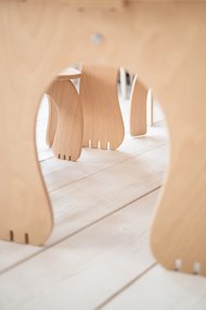 Woodisio Stôl ANIMAL Farba: Transparentný matný lak