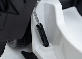 Ramiz Lamborghini Revuelto vozidlo Biela