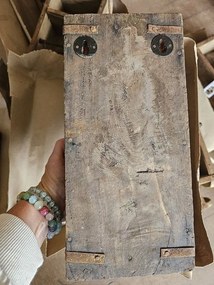Drevený nástenný stojan na toaletný papier Brick - 15 * 10 * 30 cm