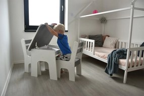 Detský stolík a dve stoličky so šuflíčkami v šedom odtieni