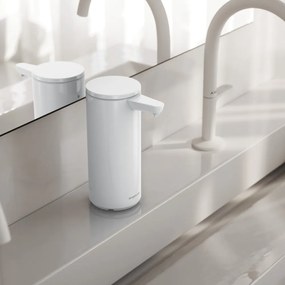 Biely bezdotykový kovový dávkovač mydla 266 ml – simplehuman