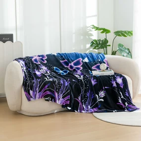 Mikroplyšová deka VIOLET BUTTERFLY tmavomodrá Rozmer: 200 x 220 cm