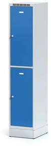 Alfa 3 Šatníková skrinka na sokli s úložnými boxami, 2 boxy, 1920 x 400 x 500 mm, otočný zámok, modré dvere