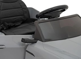 Ramiz Audi SQ8 vozidlo Sivá