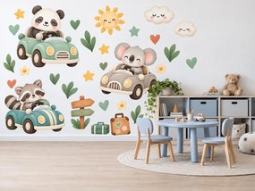 Panda s kamarátmi v autíčkach cestovateľské textilné nálepky na stenu arch 34 x 46 cm