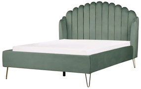 Zamatová posteľ 140 x 200 cm zelená AMBILLOU Beliani