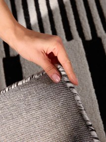 Koberec Elle Decoration Stryve Pulse čierny / biely