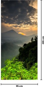 Fototapeta na dvere - Zelená horská krajina (95x205cm)