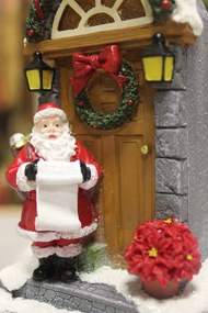 Vianočný svietiaci Mikuláš pred dverami 13cm