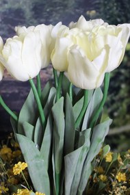 Krémový umelý tulipán s listami 67cm 1ks