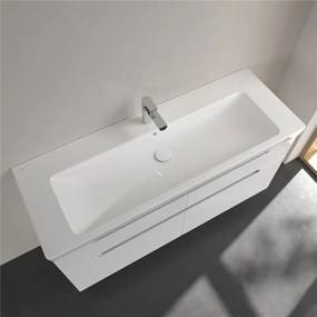 VILLEROY &amp; BOCH Subway 2.0 umývadlo na skrinku s otvorom, s prepadom, 1300 x 470 mm, biela alpská, s povrchom CeramicPlus, 7176D0R1