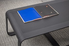 Hliníkový záhradný konferenčný stolík 62x105 cm Merrigan – Bizzotto