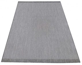 Jednoduchý a elegantný sivý hladký koberec pre všetranné využitie