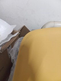 AKCIA Horčicová stolička OSAKA s čiernymi nohami II. akosť