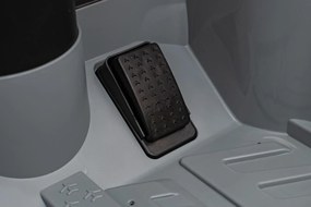 Ramiz Audi SQ8 vozidlo Sivá