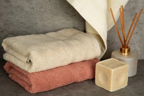 BAVLNENÝ UTERÁK ALINE 30X50 CM ZELENÁ