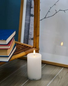 SIRIUS Dobíjacia LED sviečka Sille, biela, 7,5 x 12,5 cm