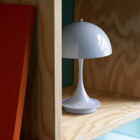 Louis Poulsen Prenosná lampa Panthella 160 V3 Opal Pale Blue