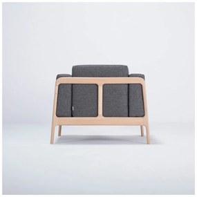 Kreslo s konštrukciou z dubového dreva s tmavosivým textilným sedadlom Gazzda Fawn