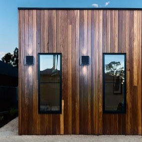 LED Solárne nástenné svietidlo WINGS LED/2W/1300 mAh 3,7V 6000K IP54 čierna