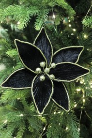 Čierna zamatová vianočná ruža na štipci 18cm
