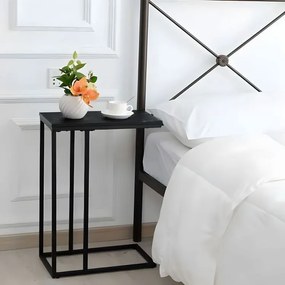 Čierny stolík s mramorovým efektom