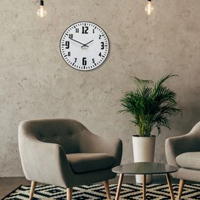 Retro hodiny na stenu v bielej farbe s čiernym ciferníkom