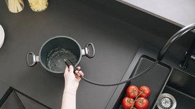 Hansgrohe Talis M54, kuchynská páková batéria 210, vyťahovateľná spŕška, 2jet, sBox, čierna matná, HAN-72801670