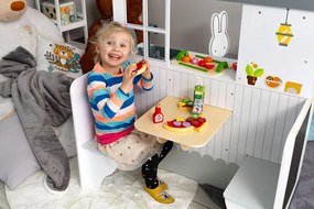 Drevená kuchynka pre deti so stolikom a stoličkami v štýle reštaurácie