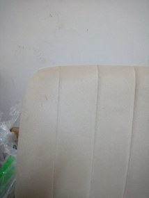 AKCIA Krémová zamatová stolička LAVA BUTTER CREAM II. akosť