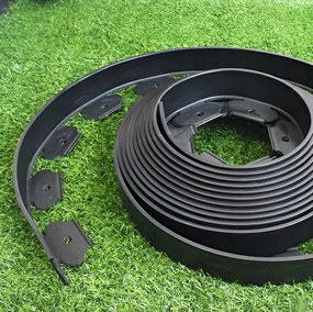 TRENDIE Záhradný obrubník plastový 4cm x 10m