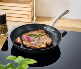 Liatinová panvica, priemer cca 28 cm