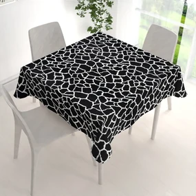 Biante Zamatový štvorcový obrus Tamara TMR-015 Čiernobiely žirafí vzor 110x110 cm