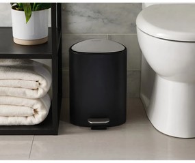 Matne čierny nášľapný oceľový odpadkový kôš 5 l EasyStore Luxe – Joseph Joseph