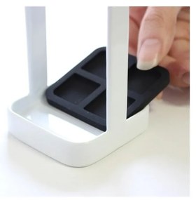 Biely stojan na zubné kefky YAMAZAKI Tower Slim