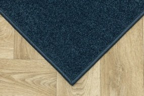 Metrážny koberec MIRACLE 46 tmavomodrý