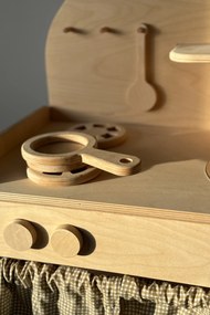 Drevená kuchynka pre deti