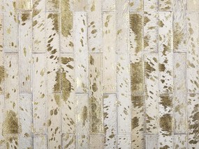 Kožený koberec 140 x 200 cm béžová/zlatá TOKUL Beliani