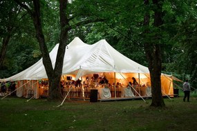 Svadobný vonkajší párty eventový stan veľký 12x26 m Petal Pole biely