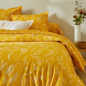 Bavlnená posteľná bielizeň Alessia zn. Colombine s potlačou kvetín (*) Súprava obliečok na vankúš (70x90) a na prikrývku (140x200) v klasických rozmeroch a bez chlopne na zasunutie pod matrac.