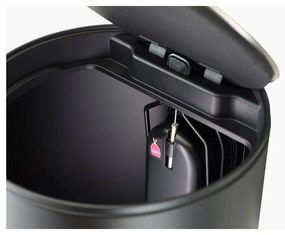 Matne čierny nášľapný kovový odpadkový kôš 10 l Arc – Joseph Joseph