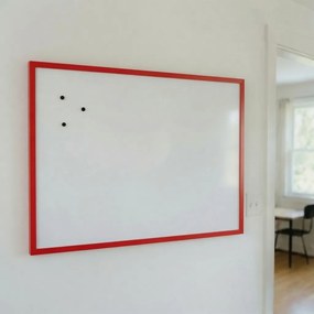 Toptabule.sk  Biela magnetická popisná tabuľa v červenom drevenom ráme COLOR 120x90 cm